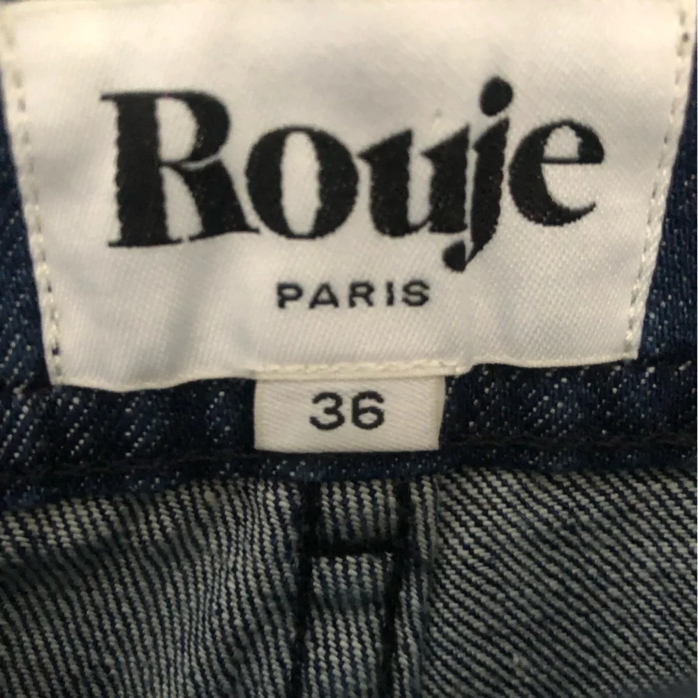 Rouje High-Rise Wide-Leg Jeans in Deep Navy - Picture 3 of 7